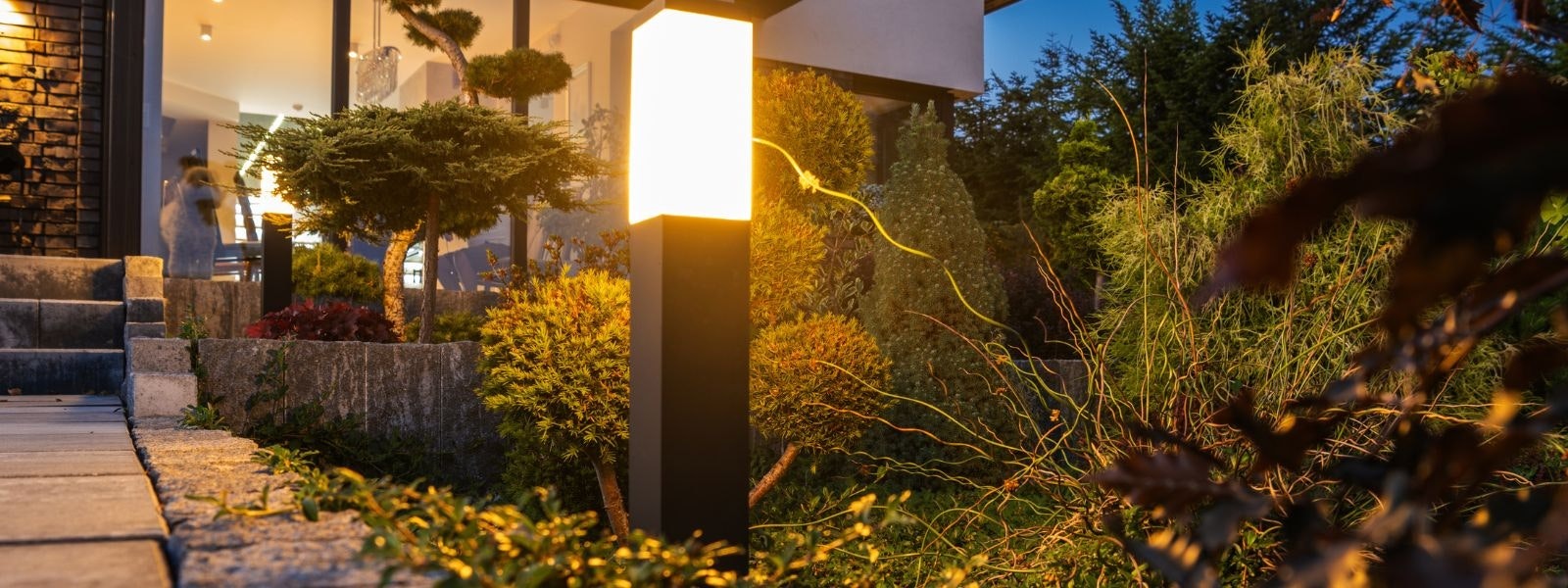 lampi solare de gradina bune